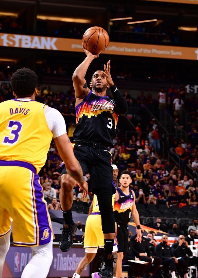 网球进一步 网球进一步