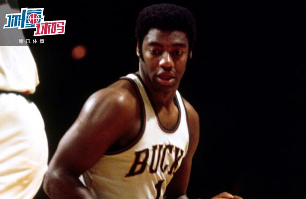 守紧密的球 守紧密的球