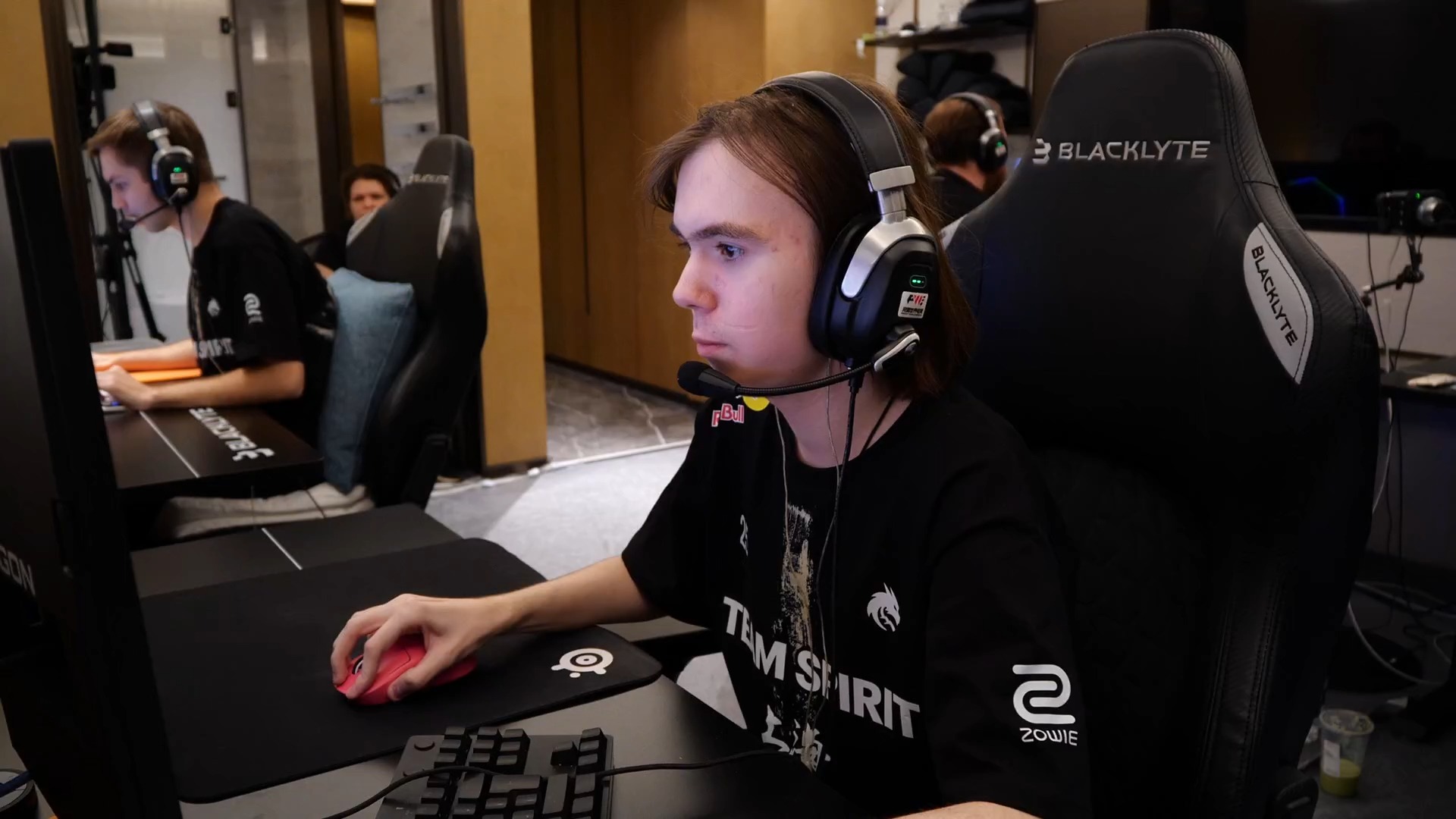 以短道速滑 以短道速滑